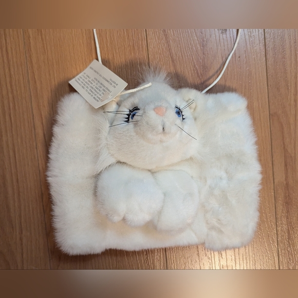 Brand New White Cat Plush Hand Warmers - Picture 2 of 3